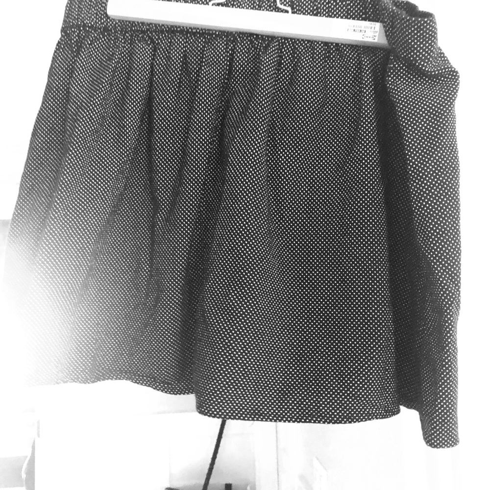 Skirt - Picture 2 of 4